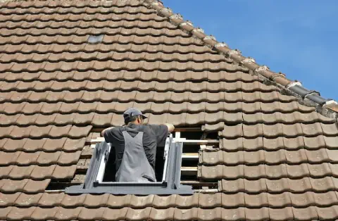 Pose de velux - Saint-Michel-de-Montjoie